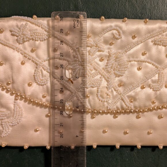 Vintage Sarne white beaded clutch - Picture 9 of 10